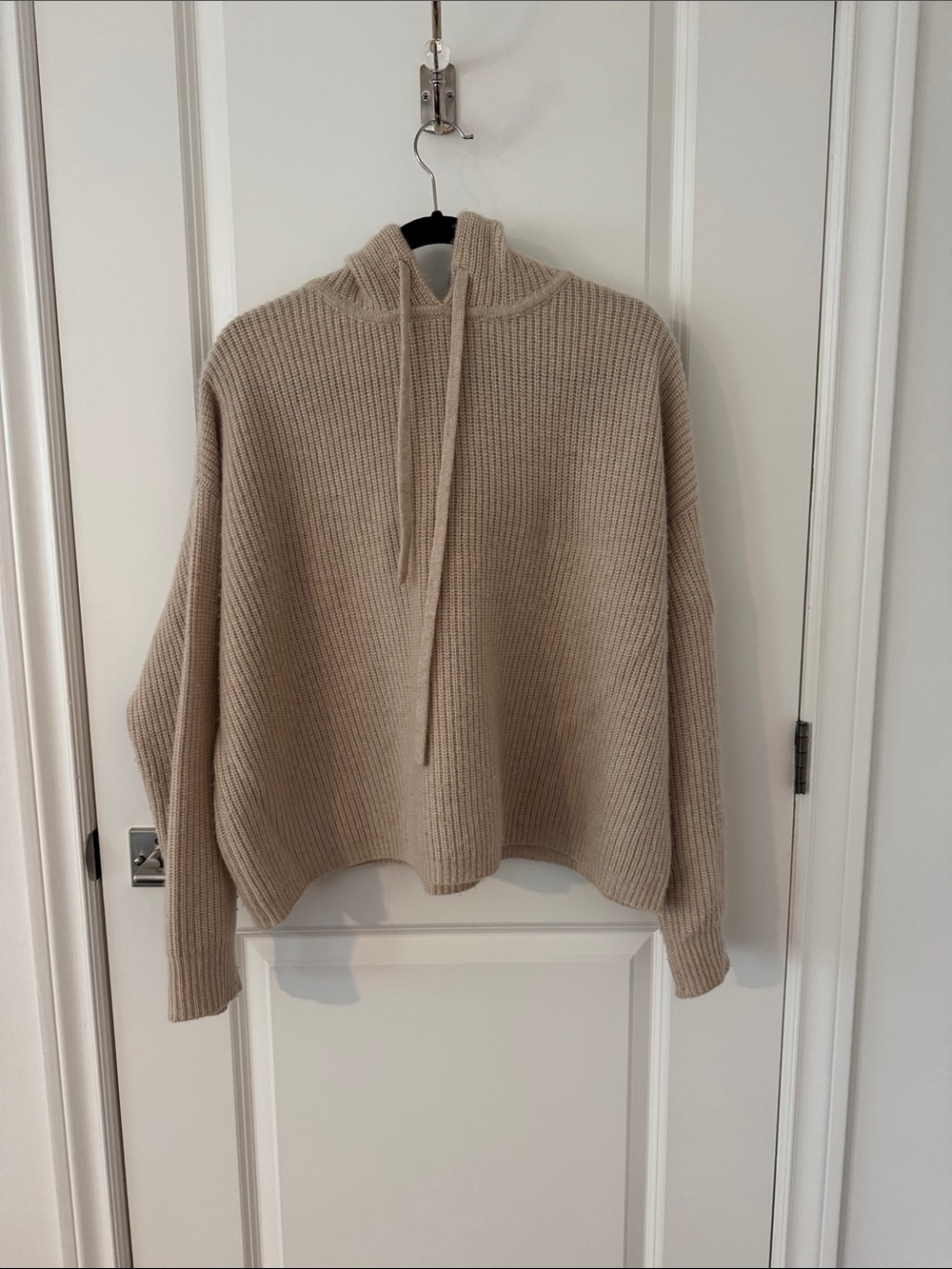 Jenni kayne Cashmere Hooded Rib-Knit Sweater in Beige